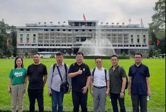 NLC电子控股董事长，副董事长一行赴越南调查调研