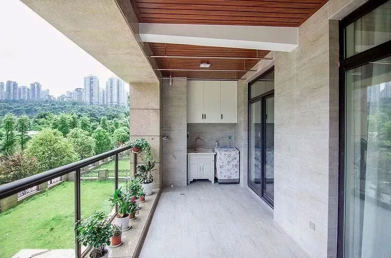 阳台护栏分歧种类的特点有哪些？