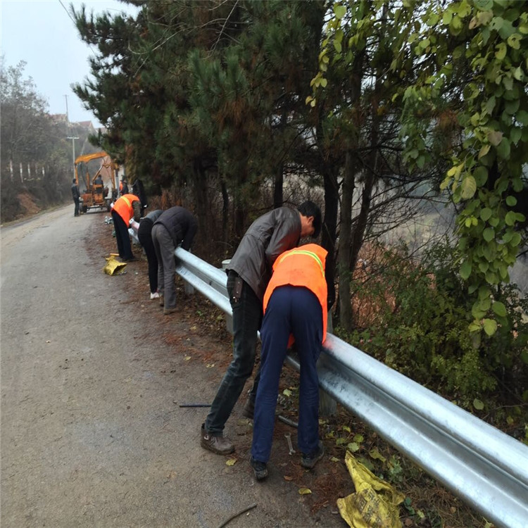 波形护栏立柱最常用的几种装置步骤有哪些？